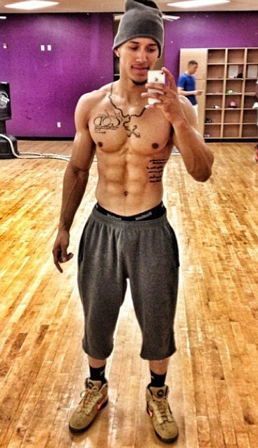 youngmale2:essfitcee:  Brian   so Sexy