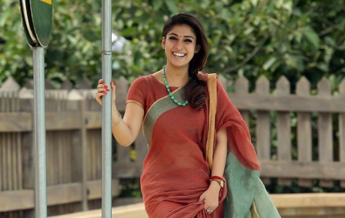 stunning nayan in bhaskar the rascal