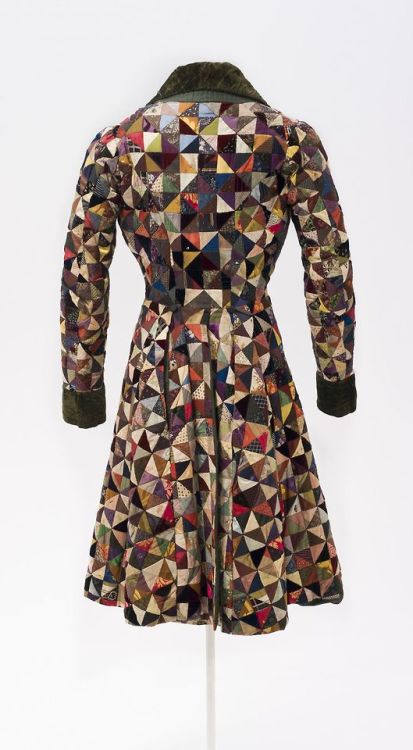 vinceaddams:vinceaddams:Top 3 photos: Patchwork Dressing Gown c. 1835, MAAS Collection.Bottom 3 phot