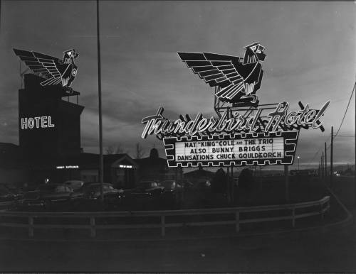 vintagelasvegas:Thunderbird Hotel. Las Vegas, c. 1950. Nat King Cole’s Las Vegas debut was at the Th