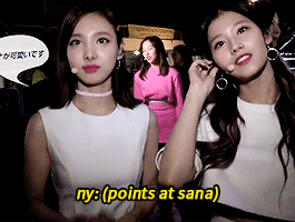 imnayeonie:  foxy nayeon strikes again 