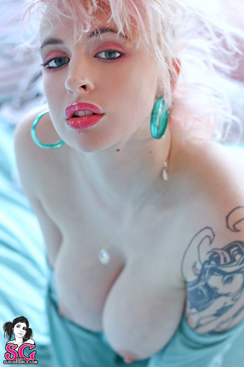 michael-vonder: Beautiful, Sexy, exotic and exciting  Adria Suicide By Vonder