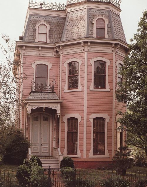 veganelfprincess: bluepueblo: Victorian, San Francisco, California photo via anne Perfection. Dream 