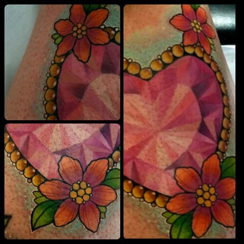 sophieadamsontattoo:  Cheeky close ups of todays jewelly #tattoo #gem #hearttattoo #neotraditional #ladytattooers #ink #fun #igers #art #igdaily