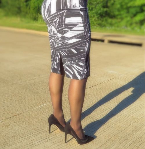 It&rsquo;s Friday!!! Here is a picture to help you finish strong this week!!! - Skirt: @bebe Hosier