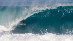 thesurfslab:    Keito Matsuoka scored a perfect Pipeline barrel.Video here: http://www.thesurfslab.com/2019/04/eye-candy.html