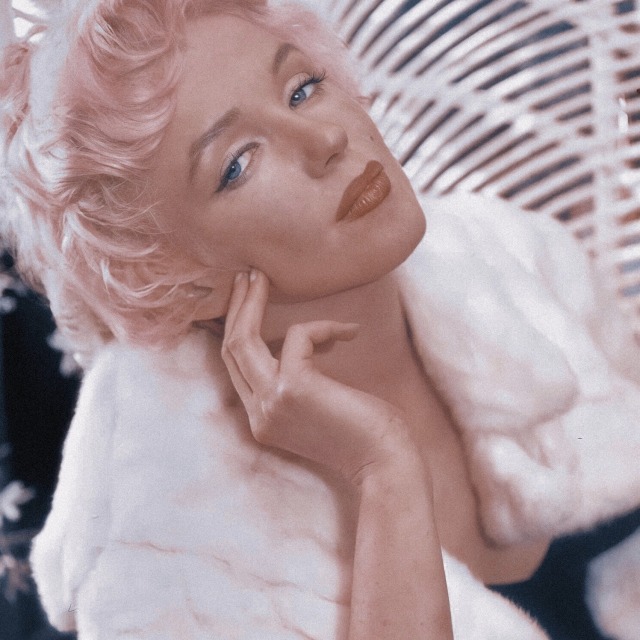 Marilyn Monroe assorted icons 1/?
Give Credit Or Reblog If You Use