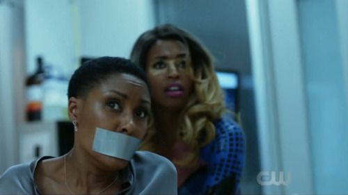 onlygoodtapegagcloseups: Black Lightning - S01E06 ‘Three Sevens: The Book of Thunder’ (Christine A