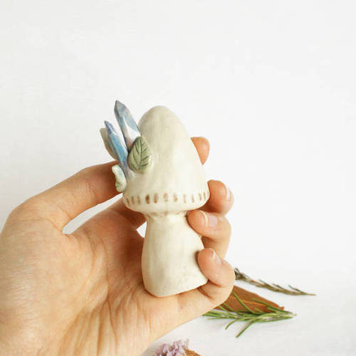 littlealienproducts:Mushroom Ring Holder byLithopsStudio