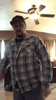 gutgrowingbear:  thejockcub: Hog in training. Need that shirt!!