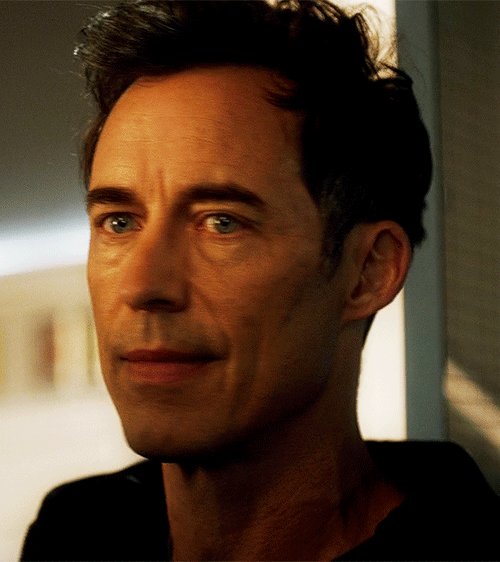 38+ Earth 2 Harrison Wells Gif Gif