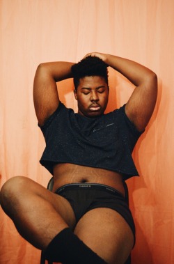 beautifullyundressed:  artisticmelanin:  body positivity self portraits  fucking devine 