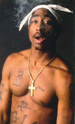 fromzimbabwee:  shawtygot-class:  Tupac Shakur  babeeeee