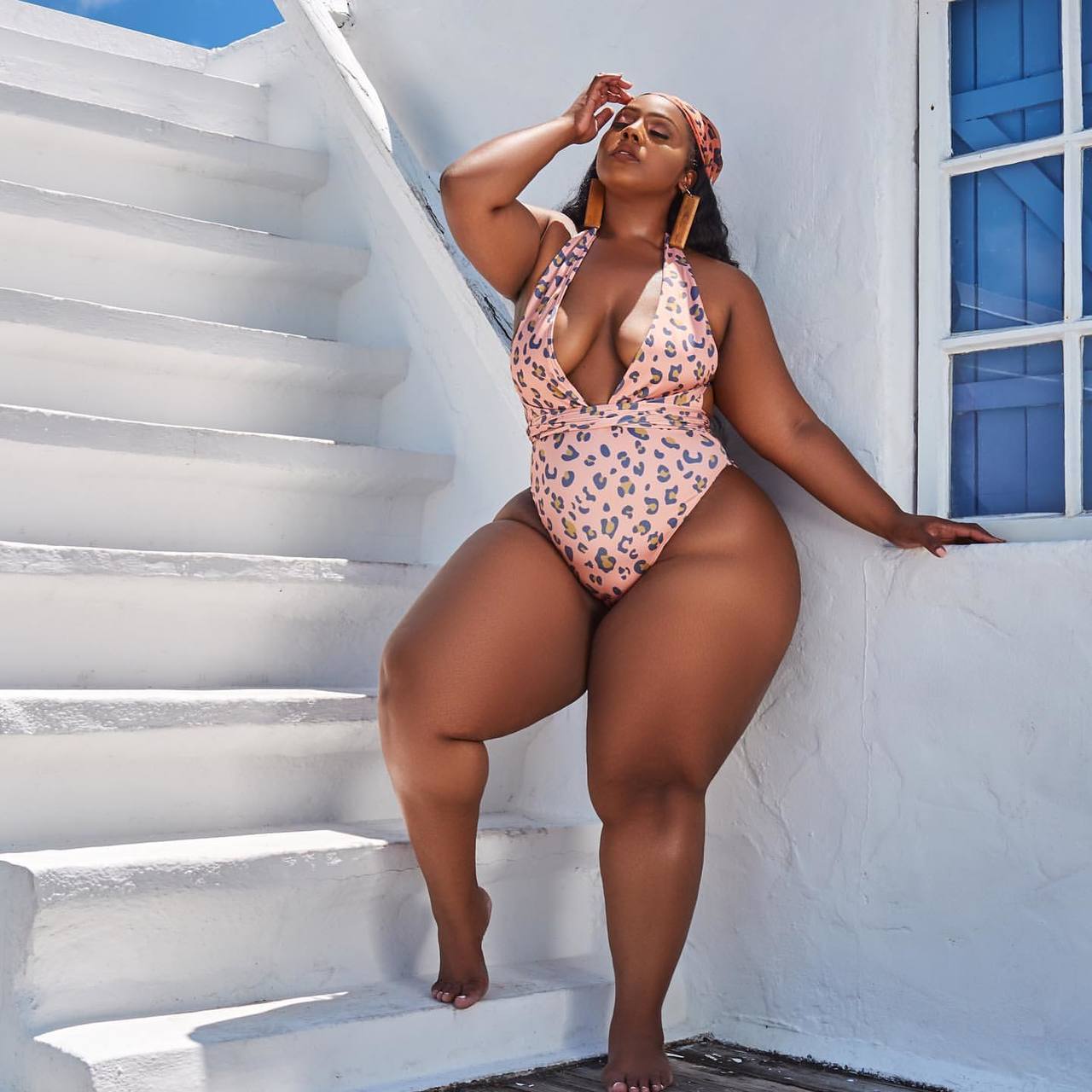 gurillaboythamane:  damack229:missdivakurves  SO SEXY SO PRETTY SEXY BAD BITCH😍😍😍😍😍😍