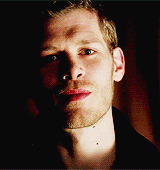 thorodinson:  Klaus + smirk  I love him!