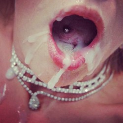 stella-starz:  Gimme more skin glaze please! 