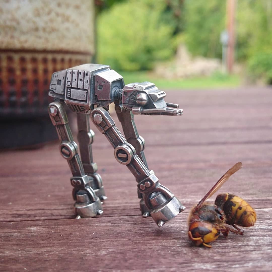 Hey! What happend here my tiny friend? Are you asleep? It’s friyay!! Wake up!! 😳😱🐝 #AtAt #wasp #adventures #starwars #nerds (på/i Kristianstad, Sweden)
https://www.instagram.com/p/BmkqEGtF_oG/?utm_source=ig_tumblr_share&igshid=ieex07f46nya