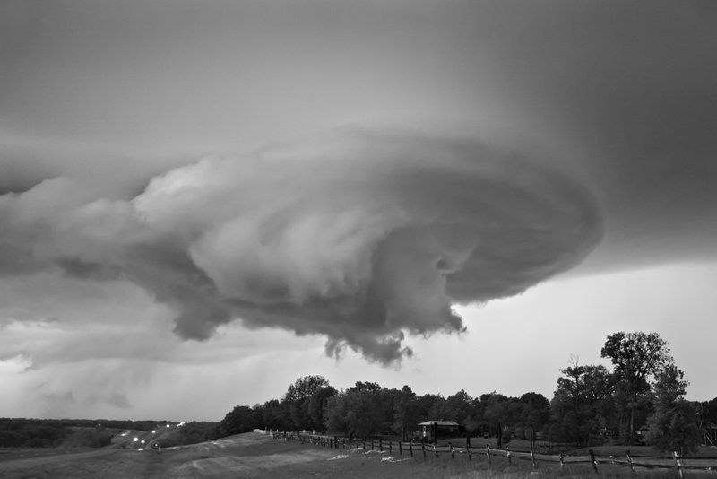 staceythinx:When clouds get dark and menacing, photographer Mitch Dobrowner is often