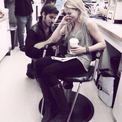 @jenmorrisonlive says Lloyd Dobler’s got nothin’ on @colinodonoghue1 #1WEEK