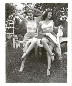 littlebunnysunshine:  vintage girls gone wild 