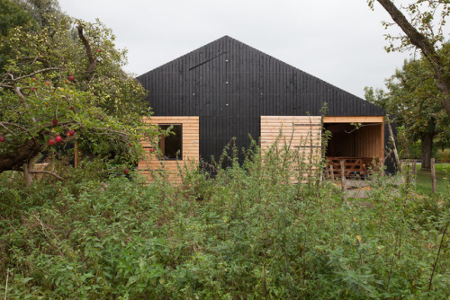 subtilitas:  Workshop Architecten - Barn and apartment, Rijswijk 2016. Photos © the architects. Keep reading