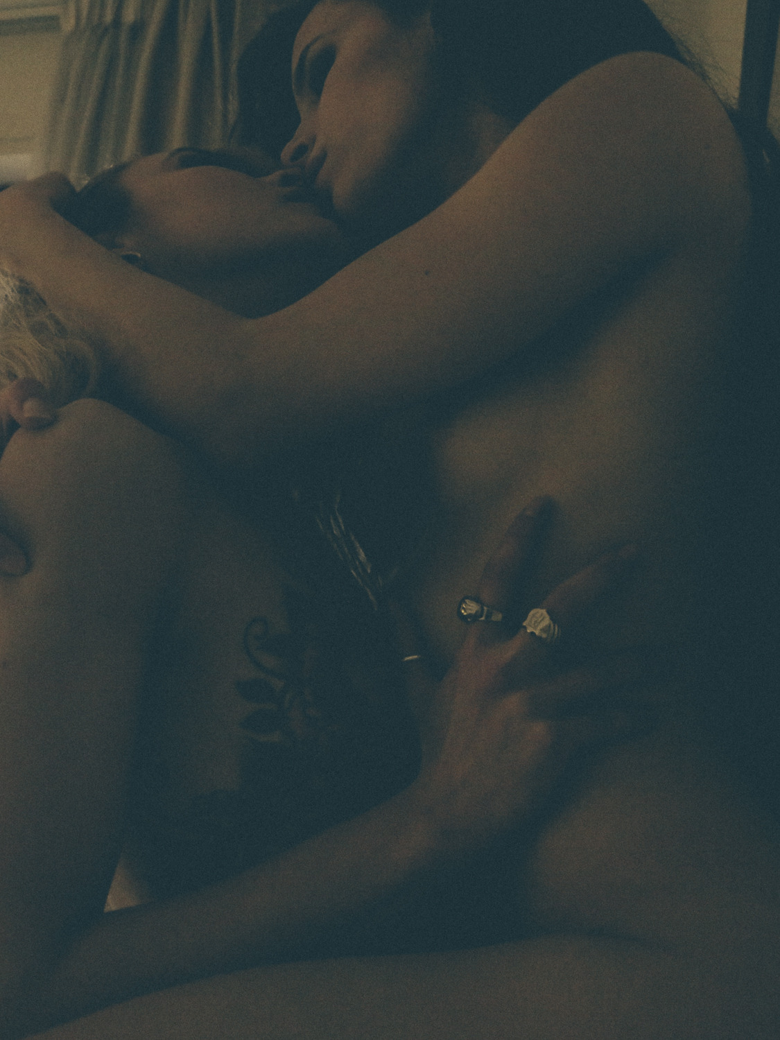 comfortably-lobotomized:  rayyychilli 