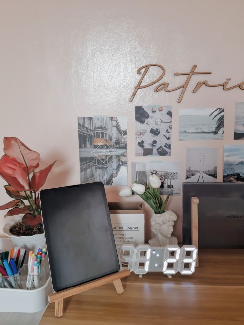 Yes, A Cleaner Desk And New Pictures Up