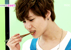 shawollet:  tasting delicious food...but NO   