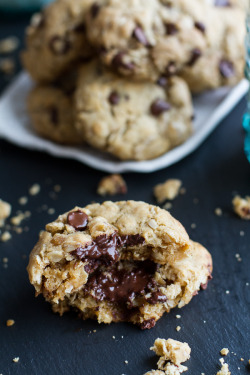 do-not-touch-my-food:  Oatmeal Chocolate Chip Cookies