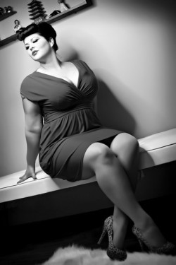 Pinup-Doll:  Jaynie Jezebel Photo-  After Midnight Photographymuah- Carmen Calientemodel’s