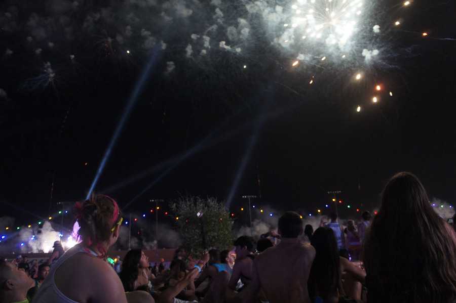 poocow:  EDC fireworks 