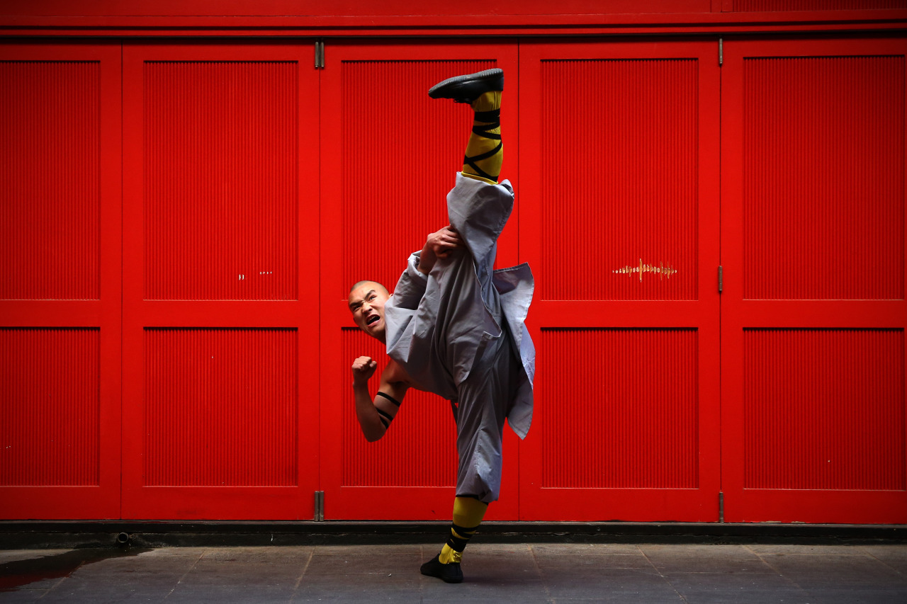 feiyueloplainshoes:  The world famous shaolin monks come to london’s Chinatown!