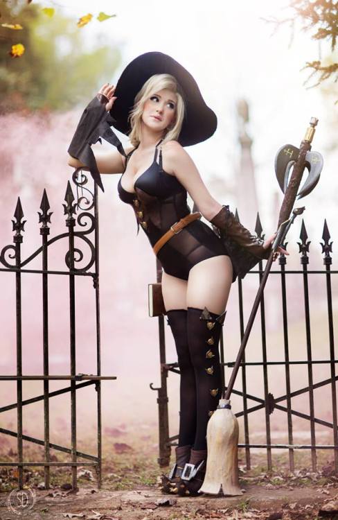 hot-cosplay-babes:  Witch Mercy by Tinakinz http://tiny.cc/fa3cny