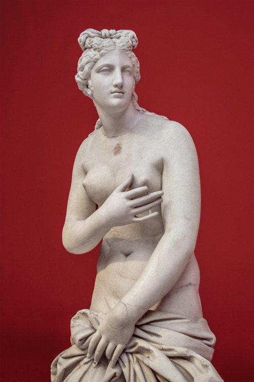 The Venus Pudica (Modest Venus)2nd century ADThe National Archaeological Museum of Athens, Greece  F