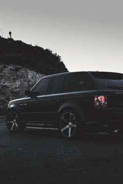 azearr:  Matte Black Range Rover