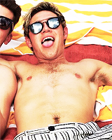 craicthatniall:  niall + shirtless  adult photos