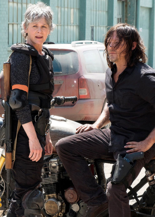 dailytwdcast:
““First look of Daryl Dixon and Carol Peletier in The Walking Dead Season 8
” ”