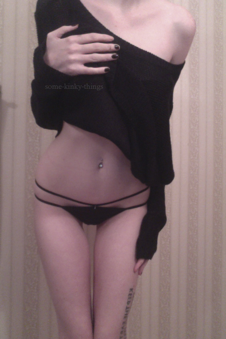 lilith-v:  Pale so hard motha fuckas wanna fine me.