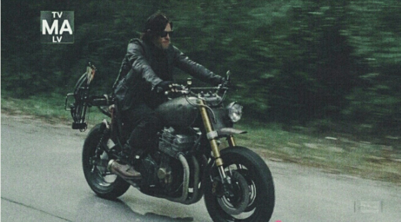 lighttoffgodd:  El emeği göz nuru Daryl Dixon  