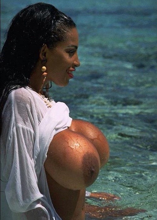 big40fan:  Angelique looks good wet. 