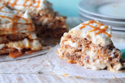 bakeddd:  caramel crunch cake click here for recipe 