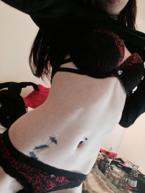 prurient-pet:  Another set. ❤️