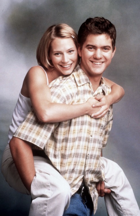 tvshowscouples:Reblog if you are Team Pacey&AndieAlways.