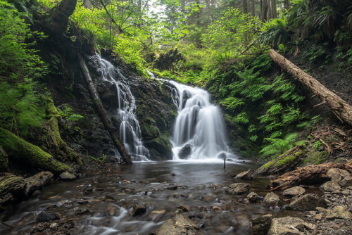 Rustic & Cavern Falls by luke.me.up lukemeup.ca