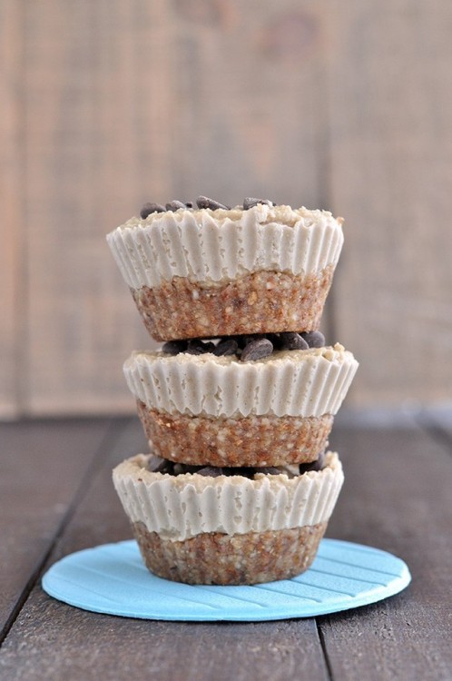 http://mywholefoodlife.com/2017/03/26/coffee-protein-cheesecake-bites/
