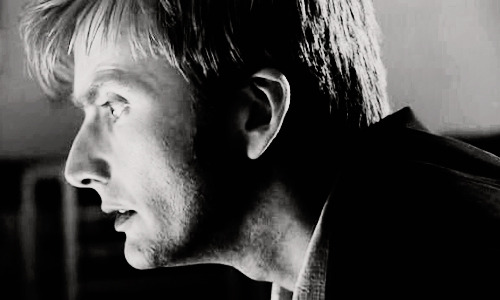 roughhewnends:  Can we appreciate Ten’s profile for a second? 