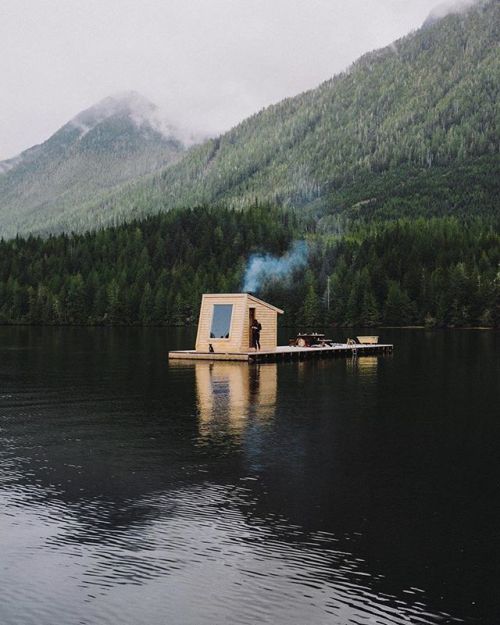 Just perfect. A floating sauna dock with Mount Stephens on the horizon in British Columbia.Extraordi