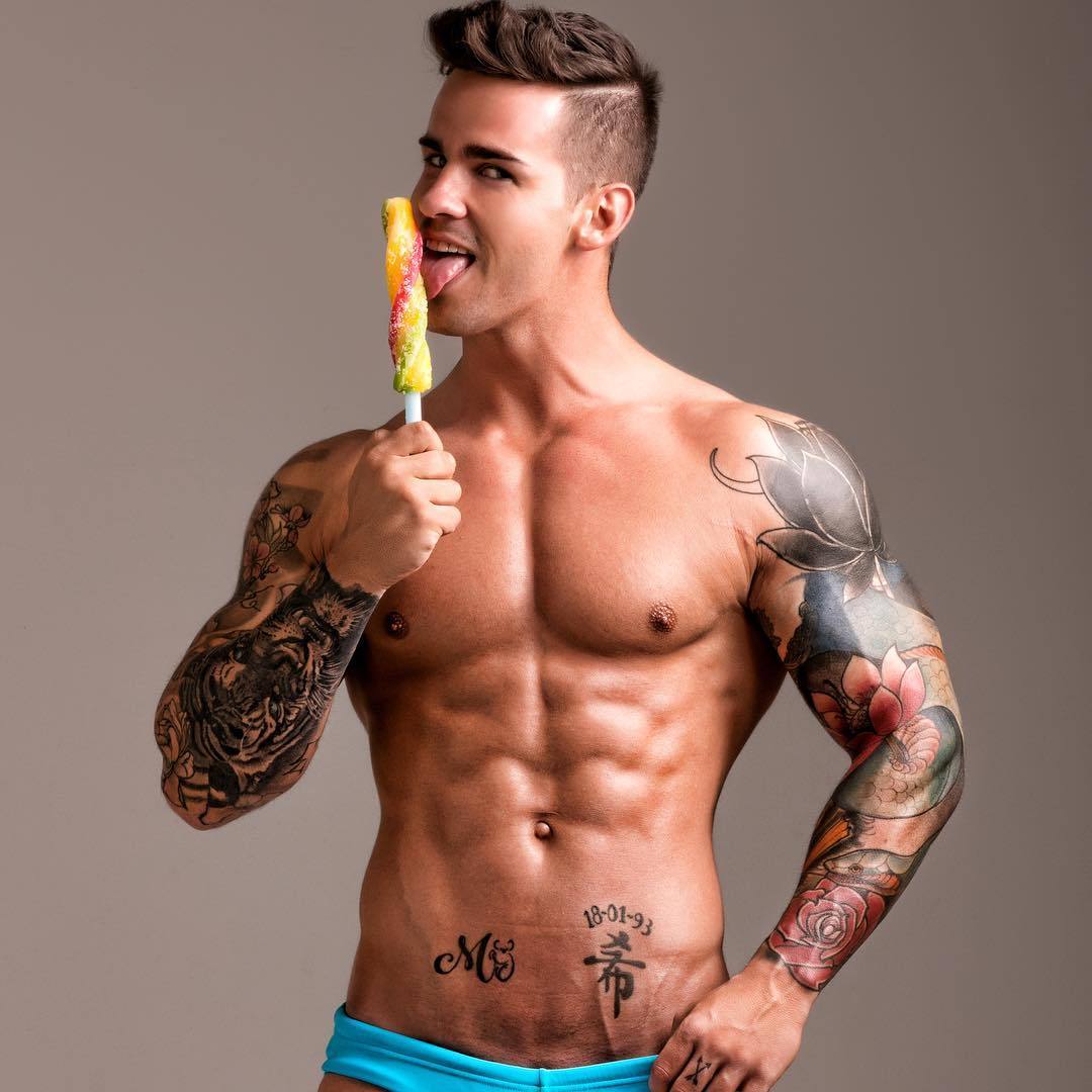ahmenbeautifultobehold:  Alex Bueno ?