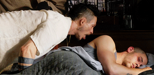 mickeyandmumbles:Wake up, sleepy head.