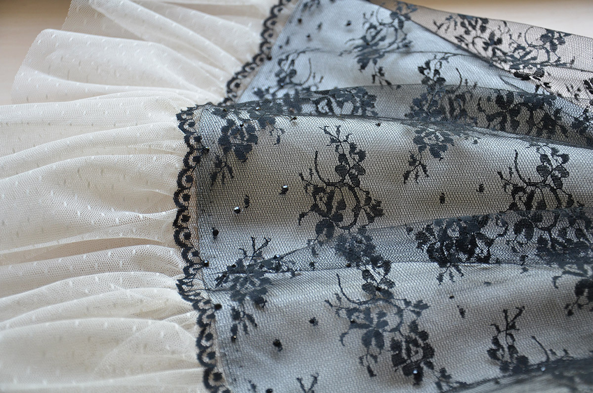 doxiequeen1:  It’s finished! Here are a whole bunch of photos of it. I really love